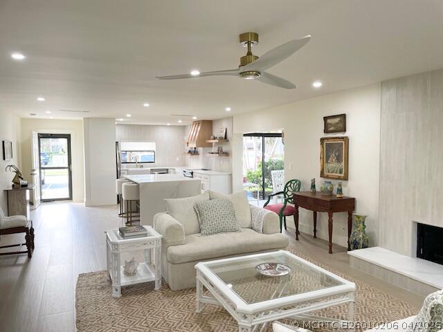 1303 Clubhouse Cir