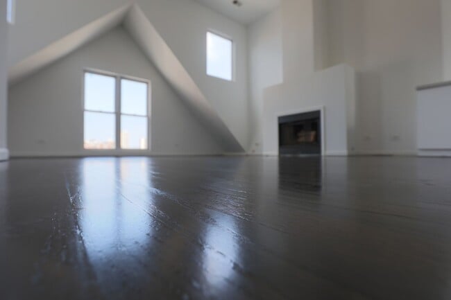 Photo - 3328 N Clark St Apartment Unit 4F