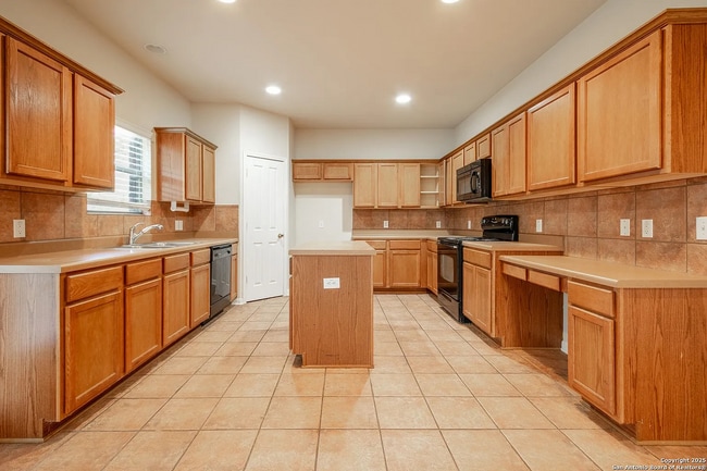 Photo - 9207 Larsons Ln