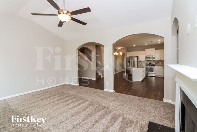 Photo - 23 Holsteiner Ln