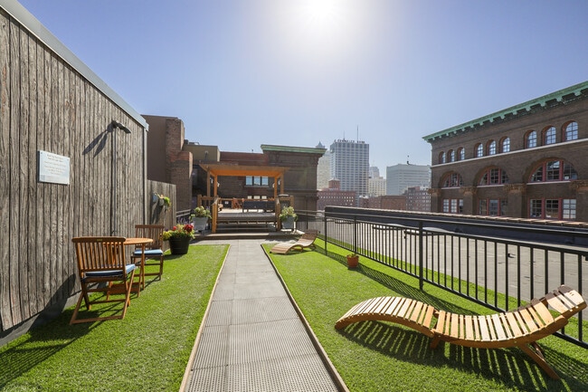 Photo - 308 W 8th St Unit 516