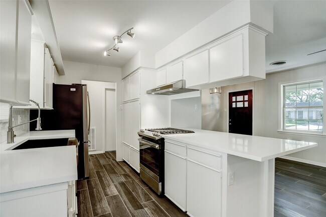 Photo - 4134 Hill Oak Dr