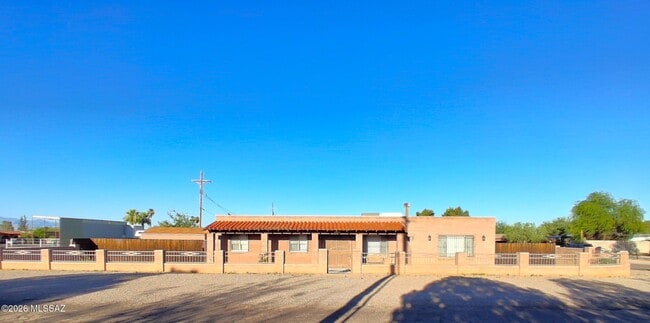 Photo - 2650 W Aurora Dr