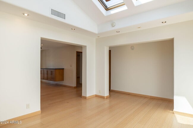 Photo - 8643 E Sandalwood Dr