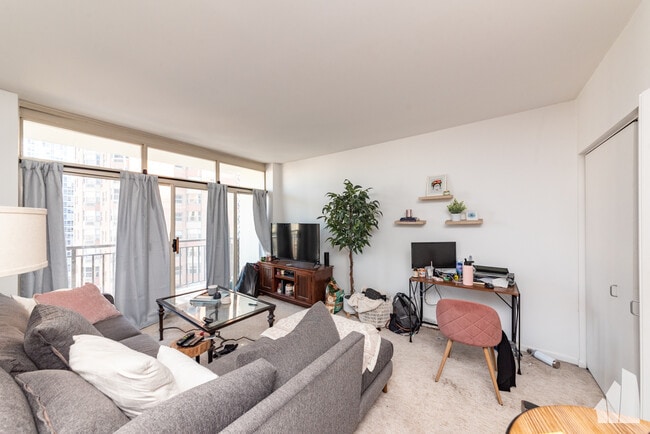 Photo - 21 W Chestnut St Unidad 1607