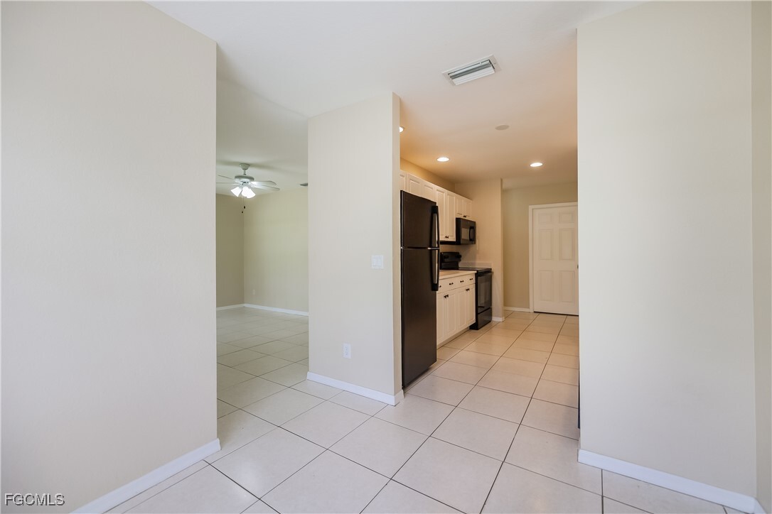 Photo - 1016 Bagget St E