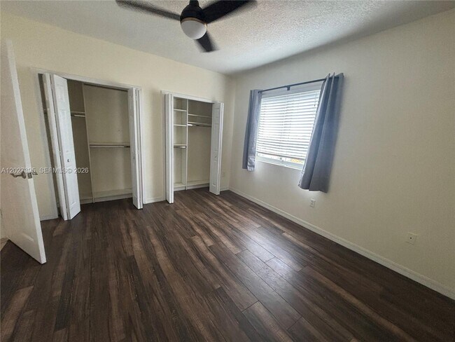 Photo - 3500 Coral Wy Unidad PH-01