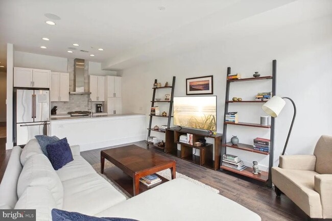 Photo - 1230 Fairmont St NW Unit 3