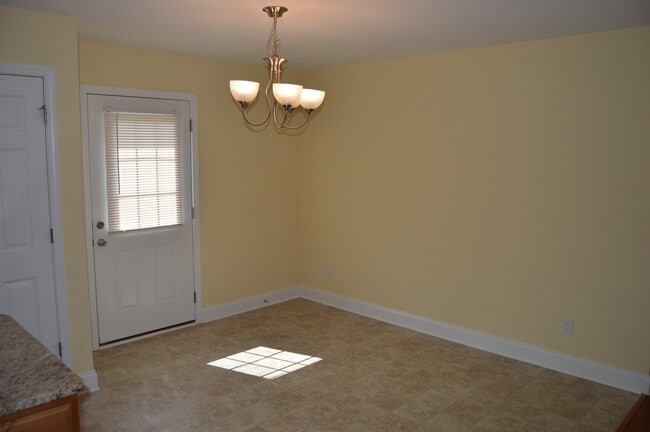 Photo - 132 Springfield Rd