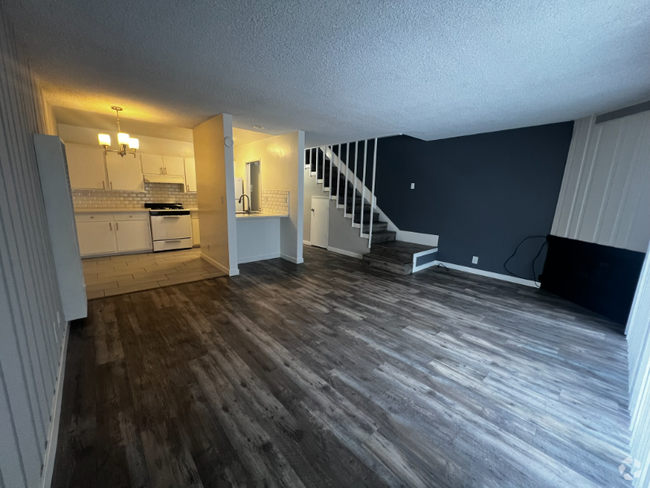 Building Photo - 4014 Emerald St Rental