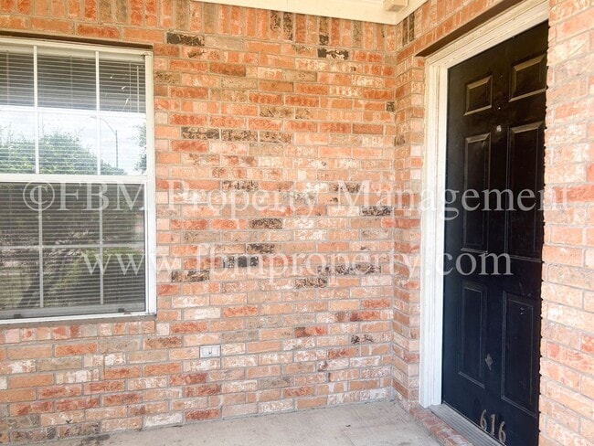 Photo - 616 Biloxi Dr