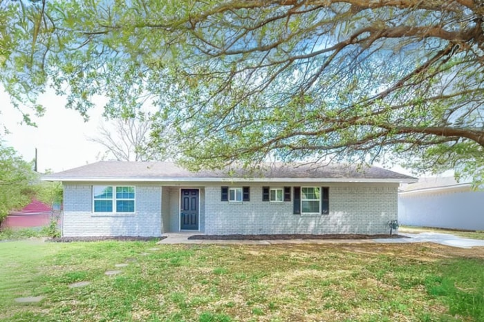 Photo - 1113 Westmoreland Dr House