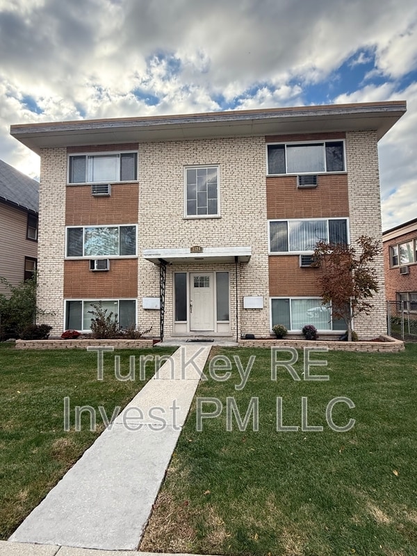 Building Photo - 2124 14th Ave Unit 2S