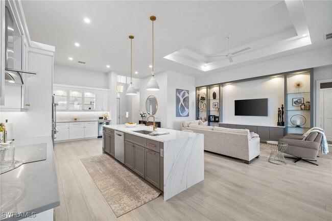 Building Photo - 6597 Caldecott Dr