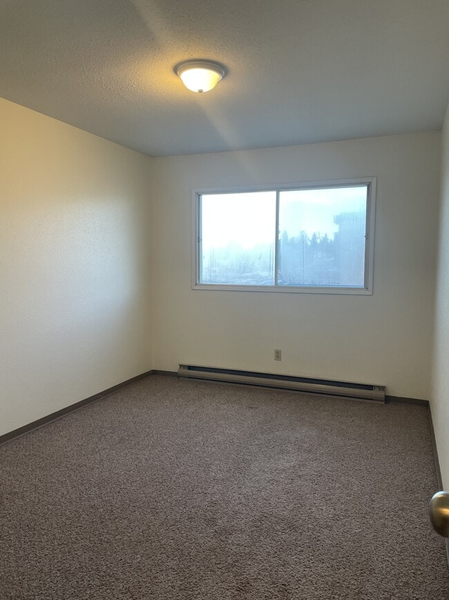 Photo - 8604-8687 87 Ave