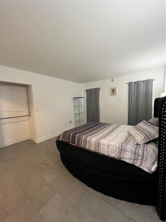 Photo - 1750 NE 191st St Unit 623-E