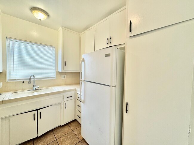 Photo - 214 E Hazel St Apartment Unit 2A