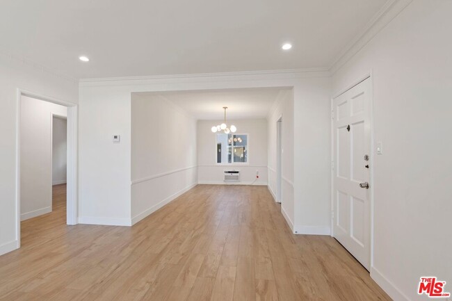 Building Photo - 1250 N Crescent Heights Blvd Unit 3 Rental