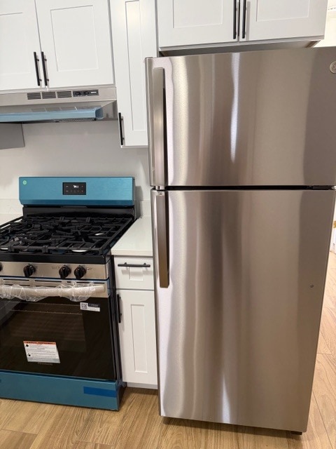 stainless steel appliances, brand new - 16A Sylva Ln Unit 16A