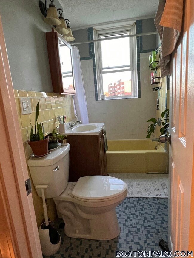 Photo - 126 Warren St Unit 44