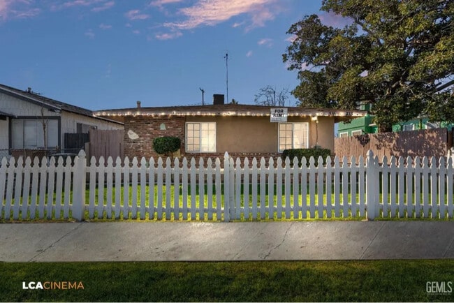 Building Photo - 311 F St