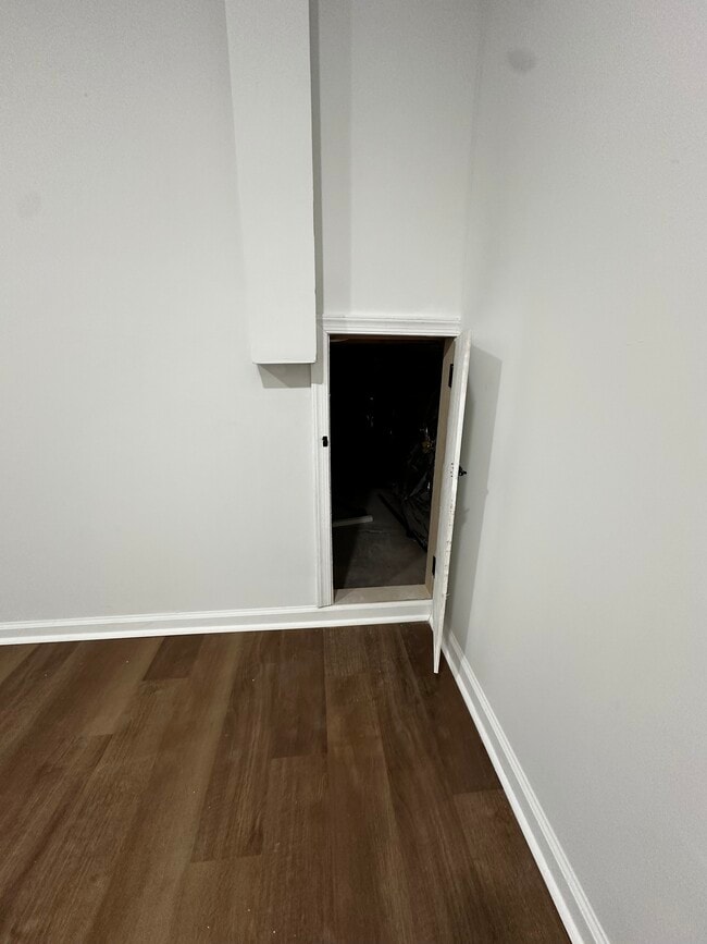 Photo - 15880 Lee Carter Road