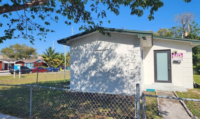 Photo - 731 Phippen Waiters Rd House