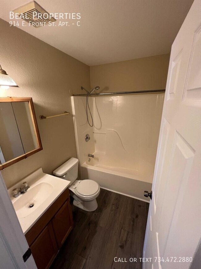 Photo - 914 E Front St Unit C