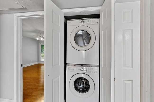 Photo - 7736 Meadow Rd Unidad 203