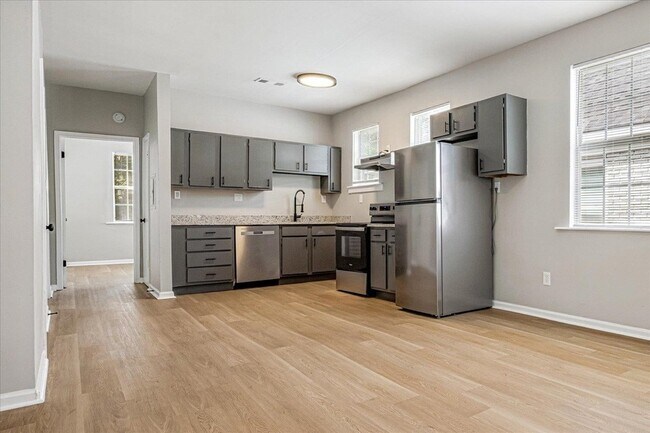 Photo - 2395 Forrest Avenue Unit 3