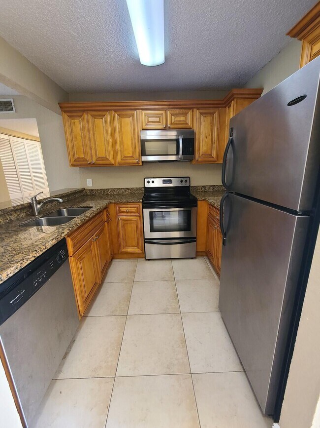 Photo - 1601 Balfour Point Dr Unit G