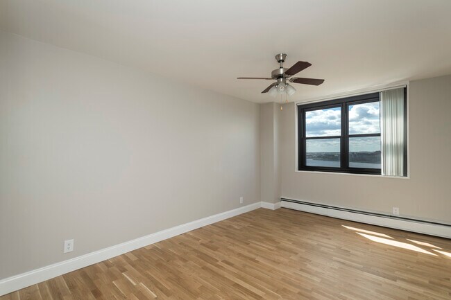 Photo - 1400 Columbia Rd