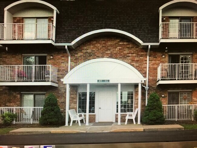 Handicap accessible - 105 Clubhouse Dr Unit 105