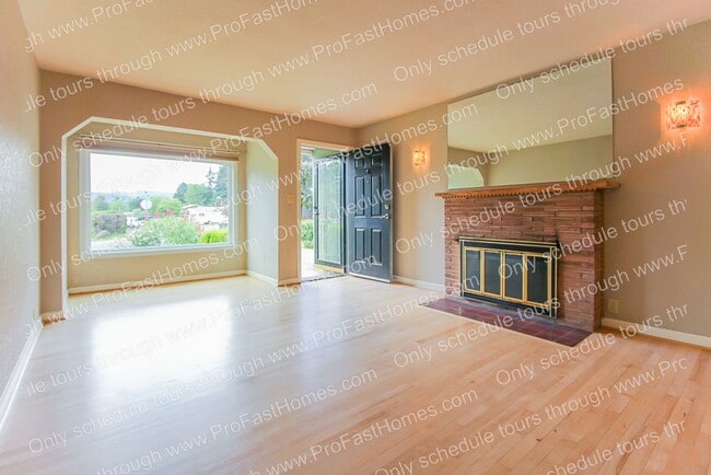 Photo - 14909 SE Mill St