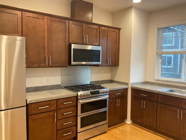 Photo - Riverfront Townhome with Tandem Garage & Fenced Yard