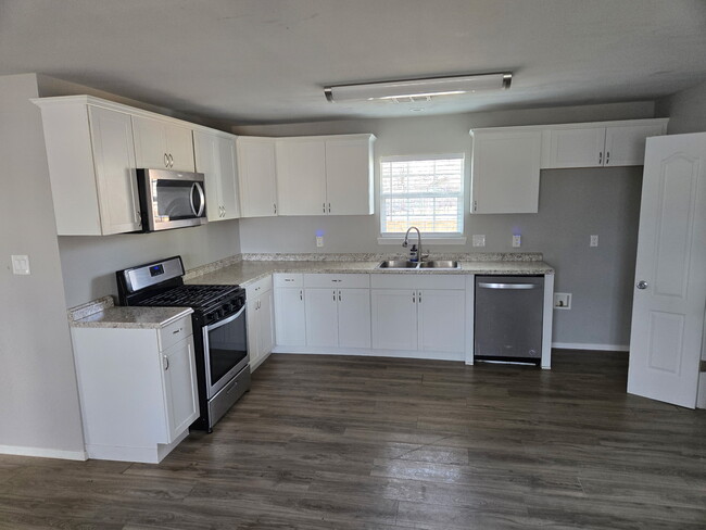 Photo - 520 S Cedar Ave