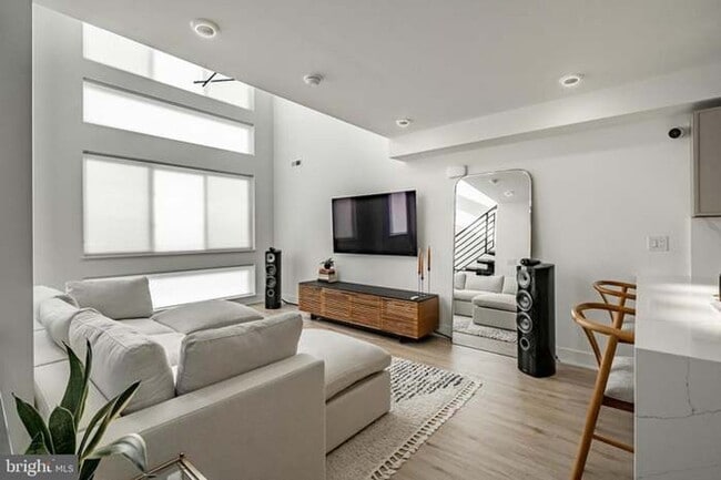 Photo - 2605 E Boston St Unidad 2