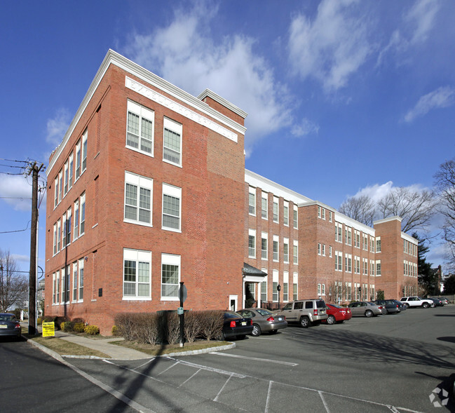 Forest Mill - Forest Mill Apartments