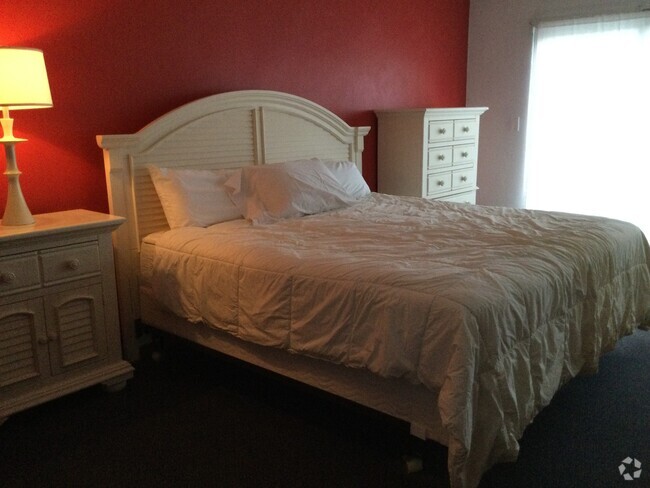 Building Photo - 339 Crystal Lake Rd Unit 1- bed 1-bath Rental