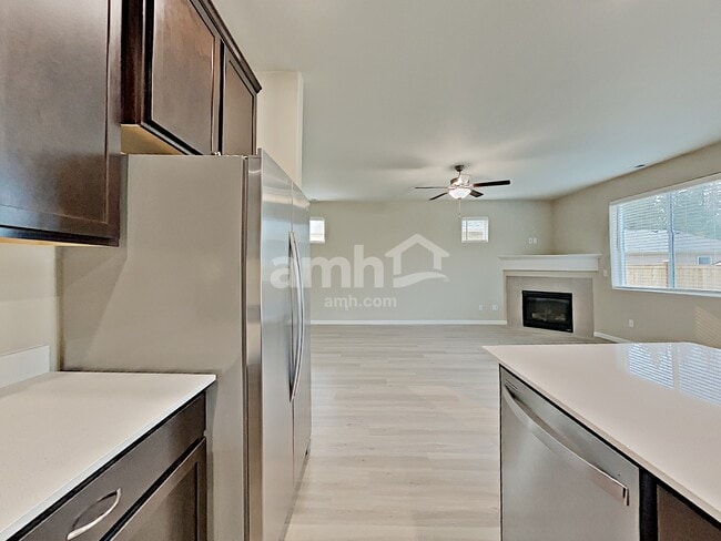 Photo - 5748 86th Dr NE