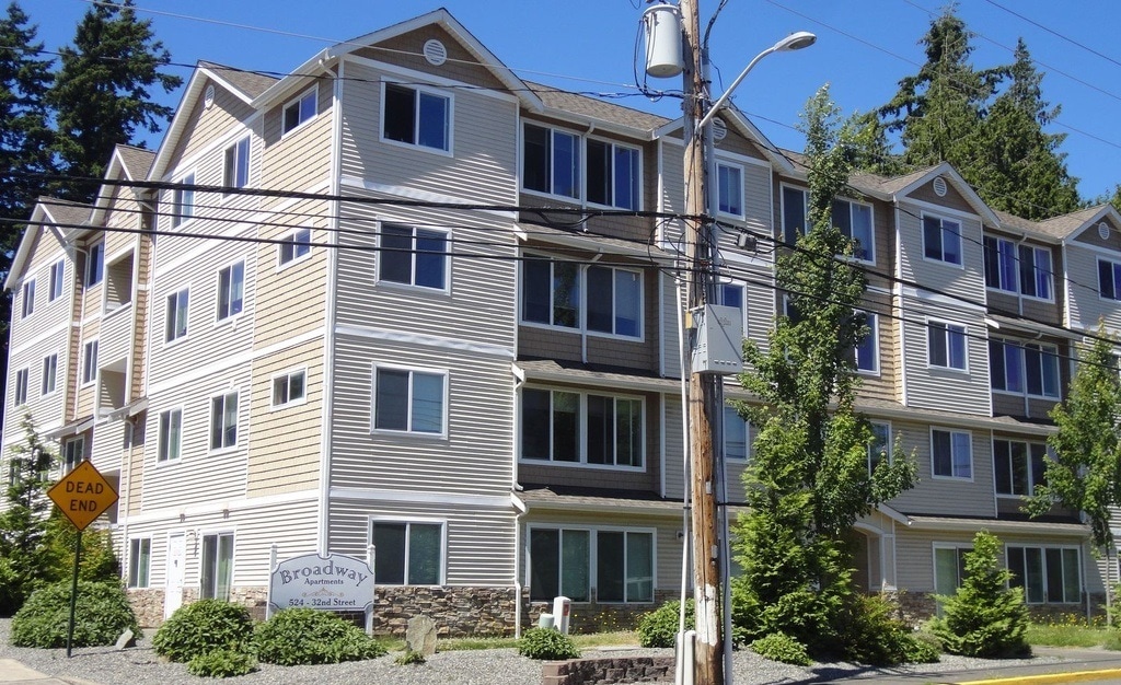 Broadway Apartments - Broadway Apartments