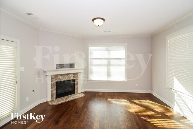 Photo - 6265 Dawson Creek Ln