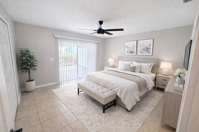 Photo - 215 S Boyd St