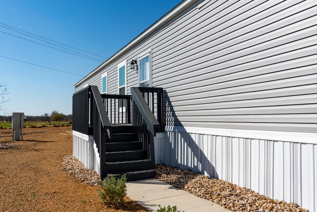 Photo - 133 Ponderosa Way