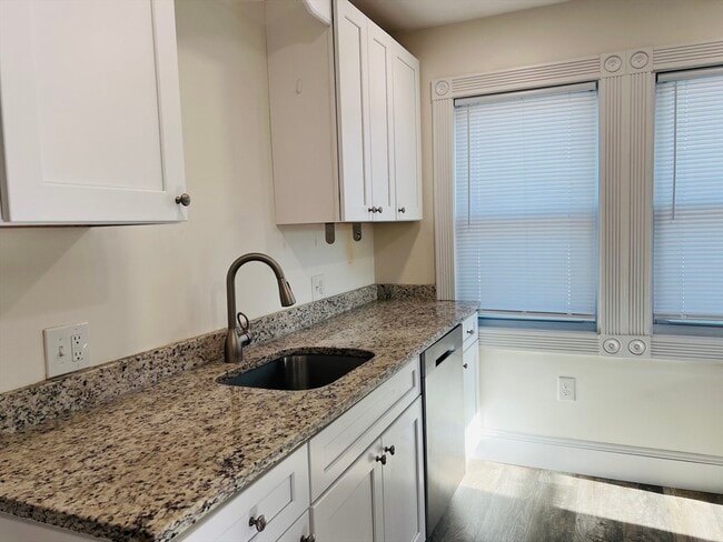 Photo - 128 Woodruff Ave Unit 2