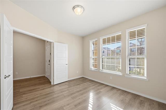 Photo - 940 Azure Ln