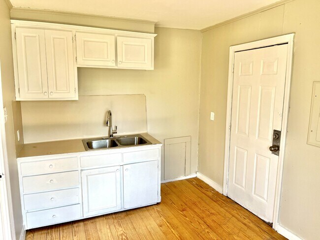 Photo - 2666 Sheldon Dr