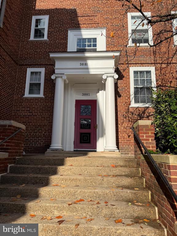 Building Photo - 3881 Porter St NW Unit A295