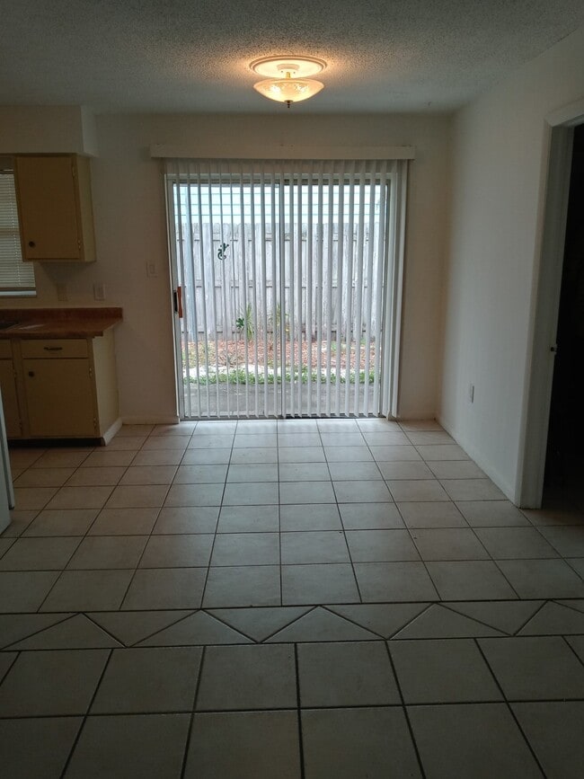 Building Photo - 8034 Orange Ave