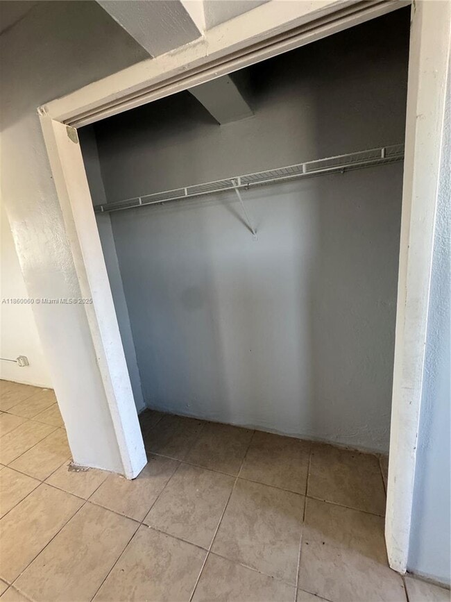 Photo - 354 Rardin Ave Unit 12